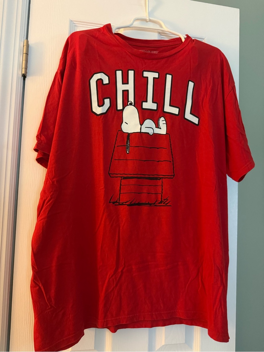 Peanuts Red 'CHILL' Snoopy Graphic Tee - Men's